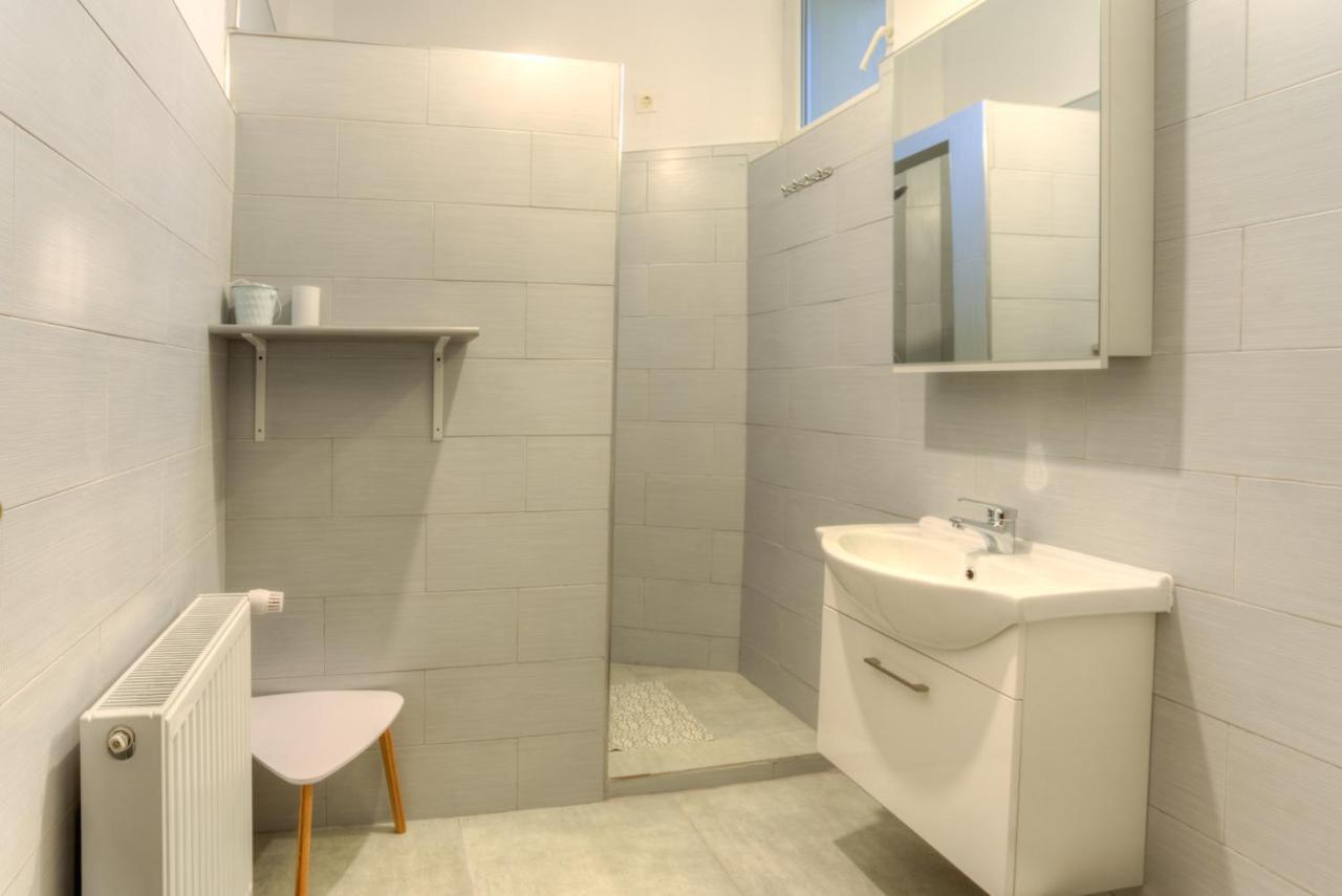 House Of Dragons Apartments ซิวิโชอารา ภายนอก รูปภาพ